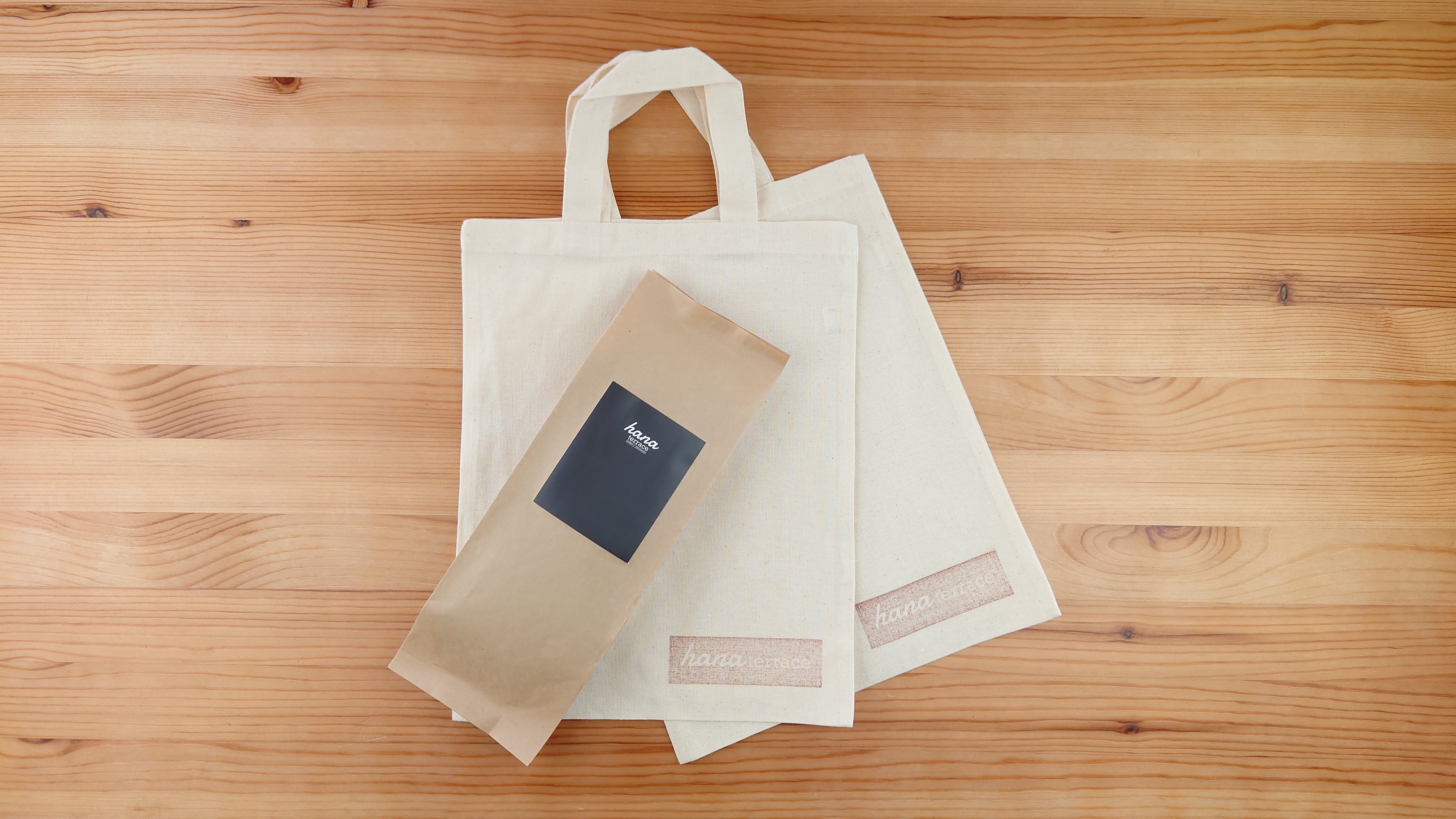 「オープン記念！hanaテラスでエコバッグ無料プレゼント」
